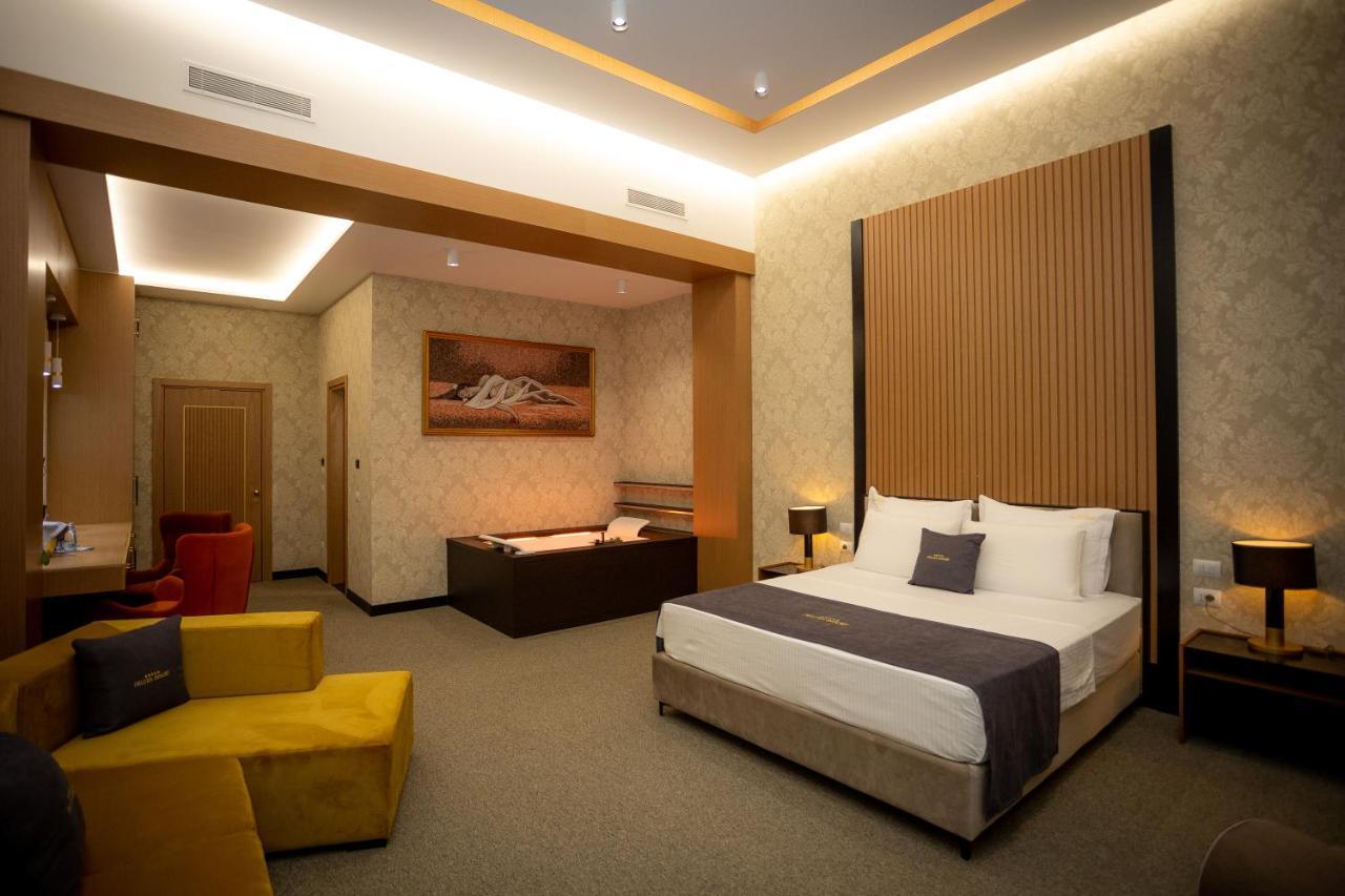 Deluxe Resort And Spa Koplik Luaran gambar