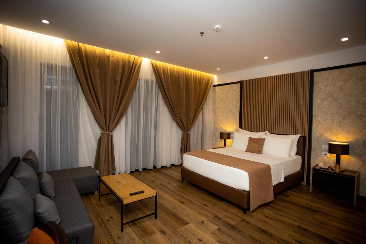 Deluxe Resort And Spa Koplik Luaran gambar